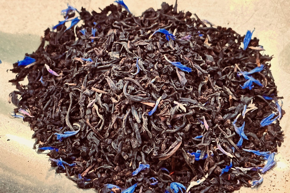 Loose leaf Earl Grey with cornflower petals