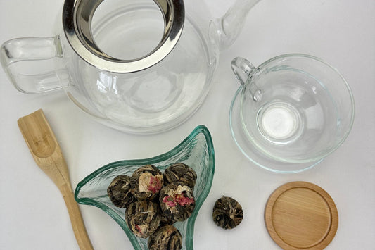 A tea infuser in use
