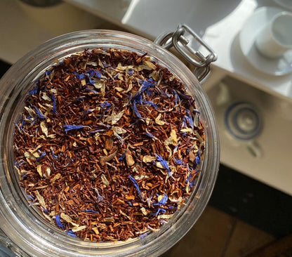 Organic Marzipan Rooibos – loose leaf detail 3